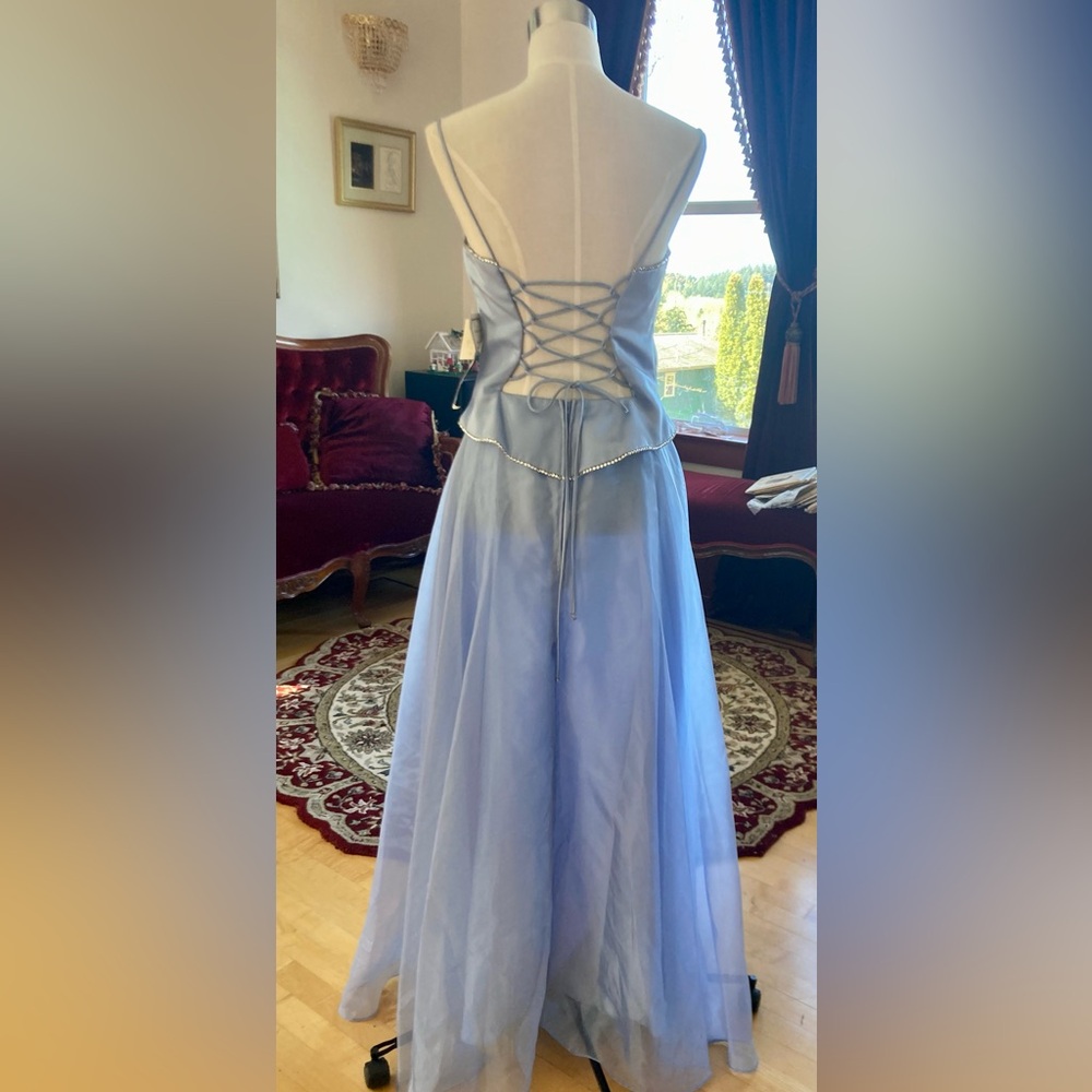 Dave & Johnny Gown NWT sz 11/12 blue Y2K